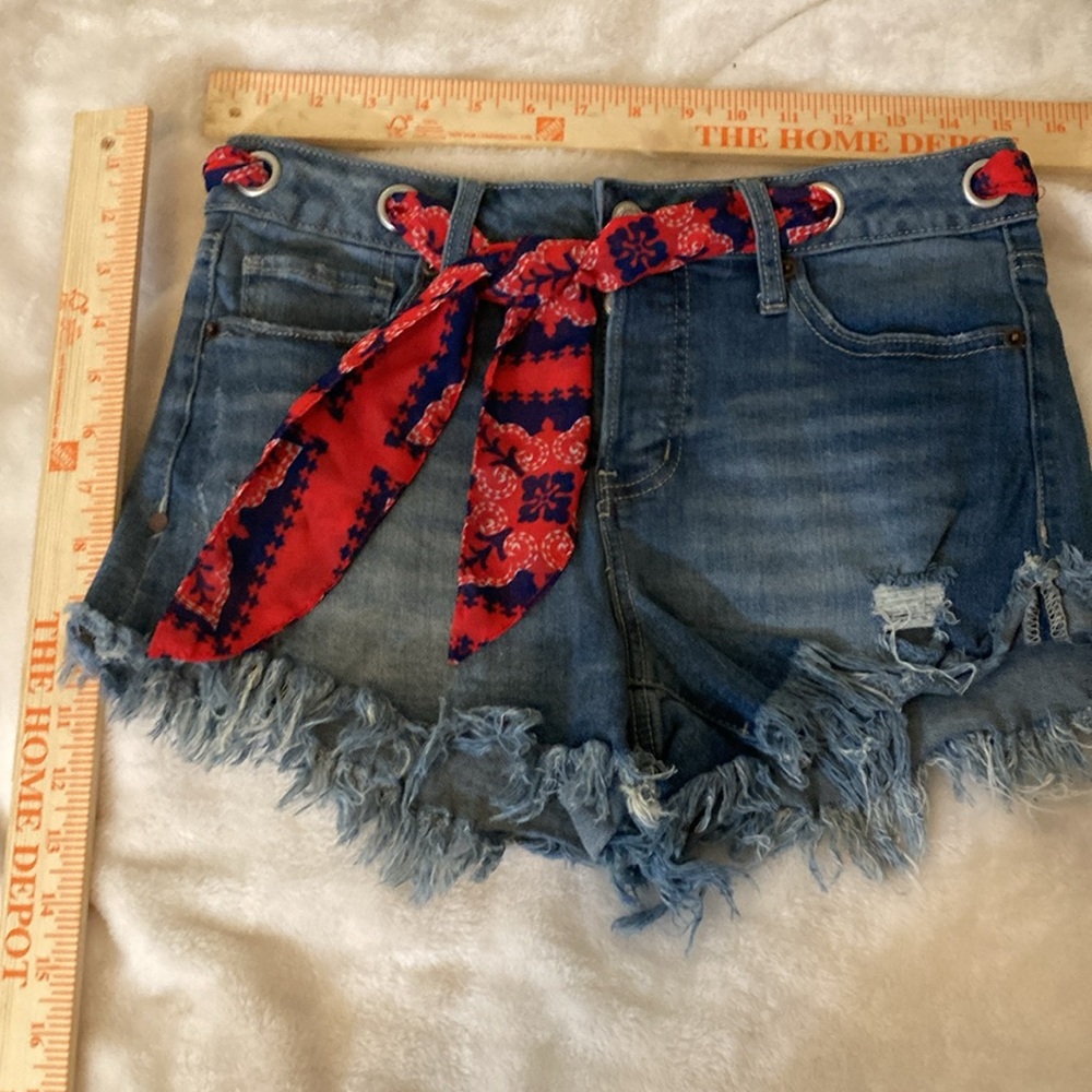 altar'd state jean shorts size 26 Distressed frayed bandana belt 29W - Picture 6 of 7